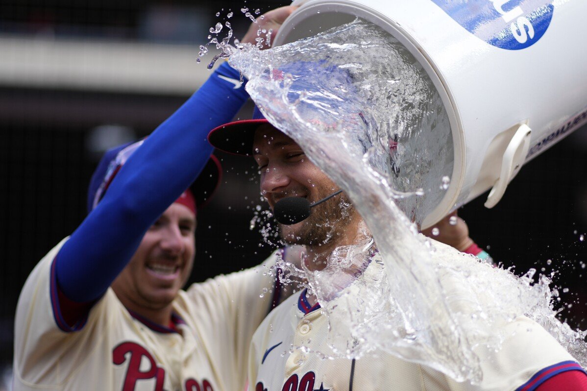 Turner, Phillies yang kekurangan pemain menang tipis 7-6 menentang Marlins